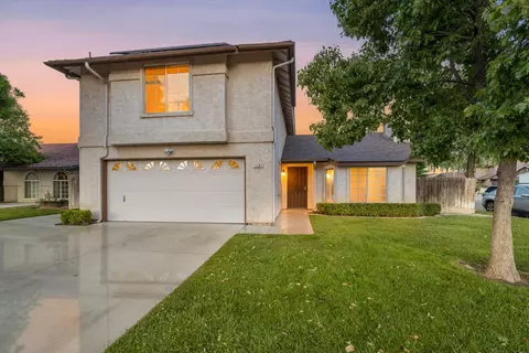 3392 N Forestiere Ave, Fresno, CA 93722