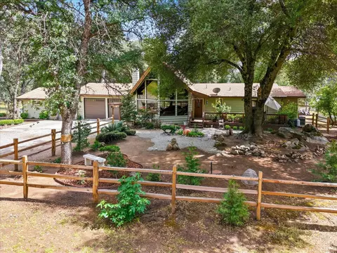 51660 Quail Run Dr, Oakhurst, CA 93644