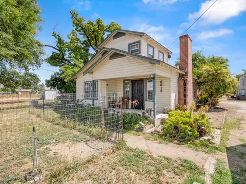 6815 Avenue 404, Dinuba, CA 93618