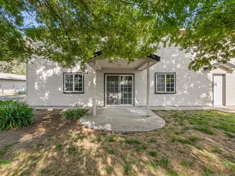 Exterior - 5731 E Copper Ave, Clovis, CA 93619 photo 10 of 17