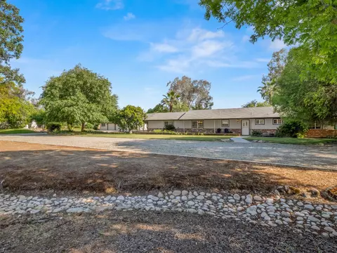 Exterior - 5731 E Copper Ave, Clovis, CA 93619 photo 1 of 17