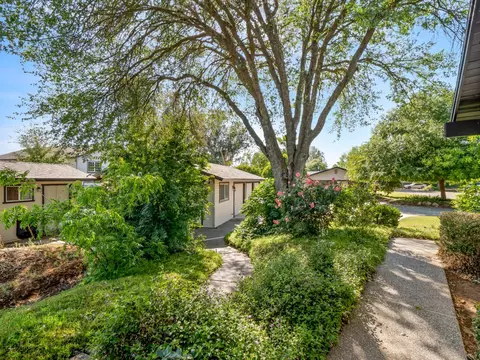 Exterior - 5731 E Copper Ave, Clovis, CA 93619 photo 17 of 17
