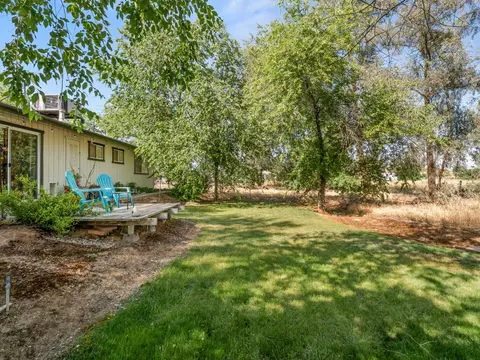 Exterior - 5731 E Copper Ave, Clovis, CA 93619 photo 16 of 17