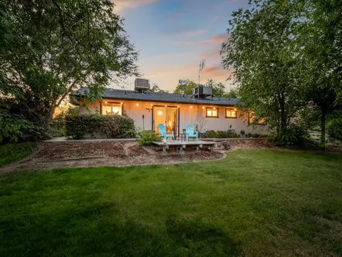 Exterior - 5731 E Copper Ave, Clovis, CA 93619 photo 3 of 17