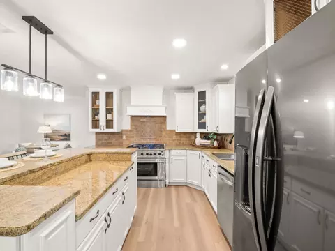 Kitchen - 5731 E Copper Ave, Clovis, CA 93619 photo 3 of 4