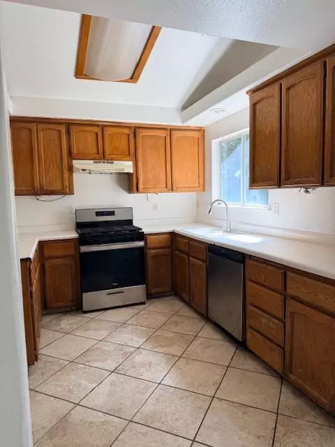 Kitchen - 718 Gamay Ave, Madera, CA 93637 photo 1 of 1