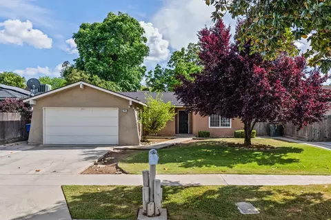 3443 W Oswego Ave, Fresno, CA 93711