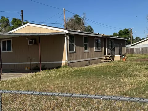 601 S Phillips St, Hanford, CA 93230