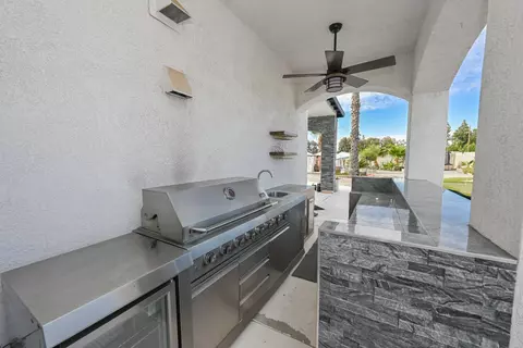 Kitchen - 11027 N Stanford Ave, Clovis, CA 93619 photo 6 of 6