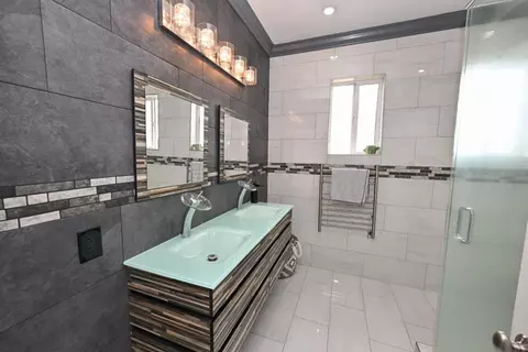 Bath - 11027 N Stanford Ave, Clovis, CA 93619 photo 1 of 3