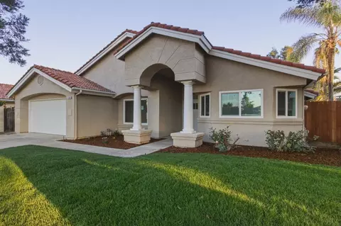 1809 E Serena Ave, Fresno, CA 93720