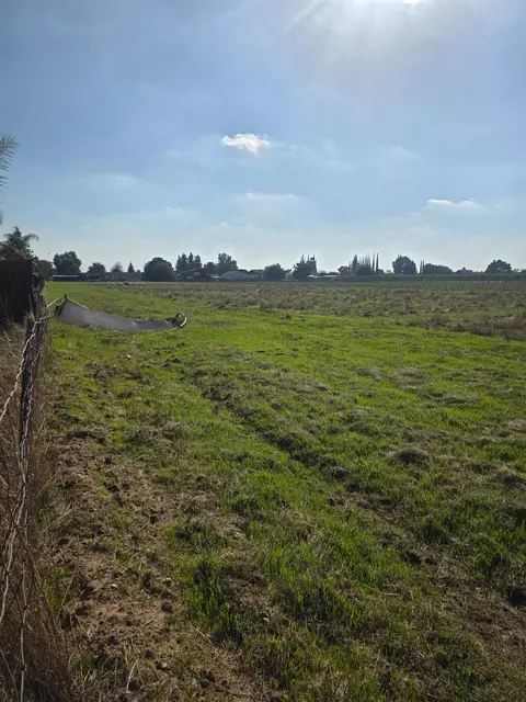 0 Queen Elizabeth, Atwater, CA 95301