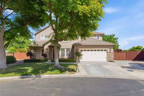 Exterior - 11092 Le Conte Pass Ct, Clovis, CA 93619 photo 1 of 12
