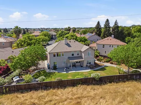 View/Area - 11092 Le Conte Pass Ct, Clovis, CA 93619 photo 6 of 14