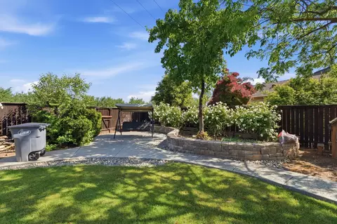 Exterior - 11092 Le Conte Pass Ct, Clovis, CA 93619 photo 5 of 12