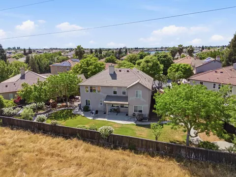 View/Area - 11092 Le Conte Pass Ct, Clovis, CA 93619 photo 7 of 14