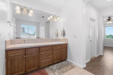 Entry Way - 11092 Le Conte Pass Ct, Clovis, CA 93619 photo 4 of 7