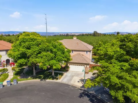 View/Area - 11092 Le Conte Pass Ct, Clovis, CA 93619 photo 10 of 14