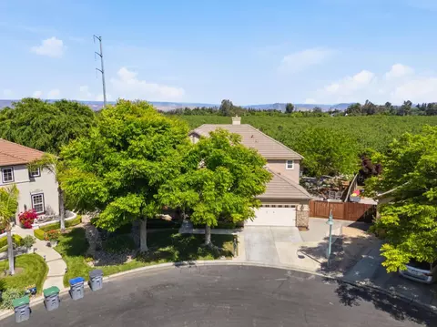 View/Area - 11092 Le Conte Pass Ct, Clovis, CA 93619 photo 9 of 14
