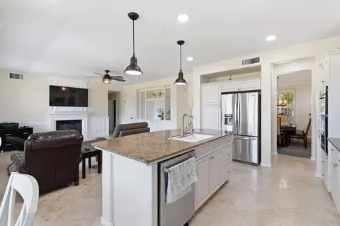 Kitchen - 11092 Le Conte Pass Ct, Clovis, CA 93619 photo 4 of 5