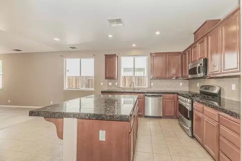 Kitchen - 645 Serena Ave, Clovis, CA 93619 photo 1 of 1