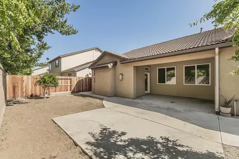 Exterior - 645 Serena Ave, Clovis, CA 93619 photo 3 of 3