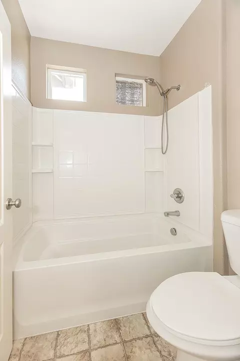 Bath - 645 Serena Ave, Clovis, CA 93619 photo 2 of 3