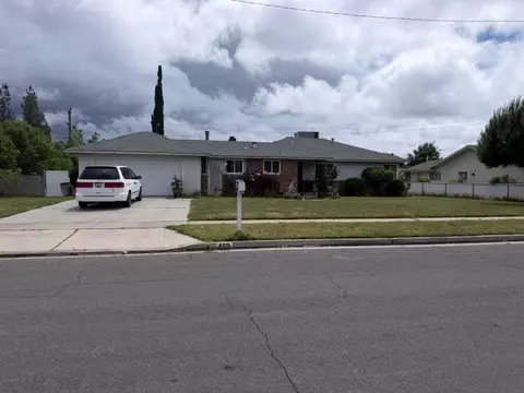 469 E San Jose Ave, Fresno, CA 93711