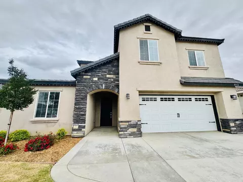 8512 Kowa St, Bakersfield, CA 93314
