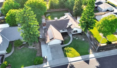 View/Area - 42 Mckelvy Ave, Clovis, CA 93611 photo 2 of 9