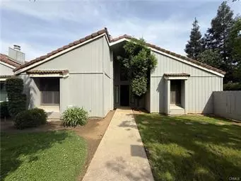 1854 Cougar Ln, Clovis, CA 93611