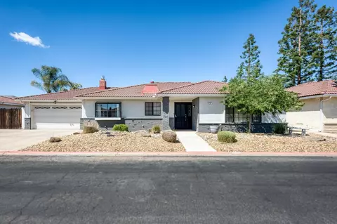 938 E Goshen Ave, Fresno, CA 93720