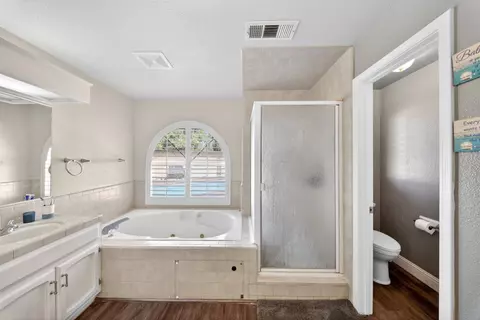 Bath - 1120 Paseo Verde Dr, Merced, CA 95348 photo 4 of 4