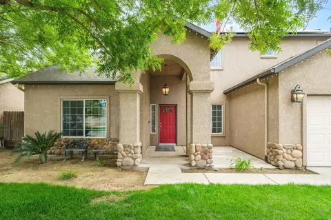 600 W Lake St, Kingsburg, CA 93631