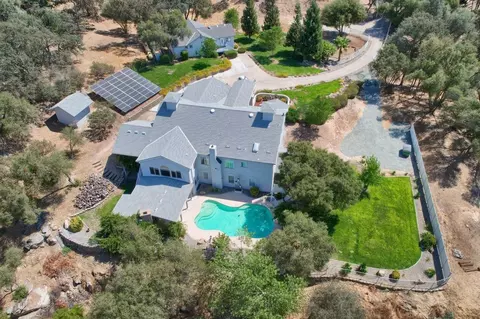 45858 Old Corral Rd, Coarsegold, CA 93614