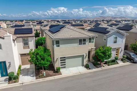 View/Area - 479 Farmhouse Ln, Clovis, CA 93619 photo 9 of 9