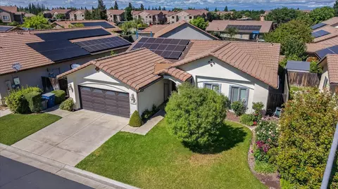 4678 W Rosetta, Fresno, CA 93722