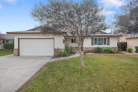 692 W Gettysburg Ave, Clovis, CA 93612