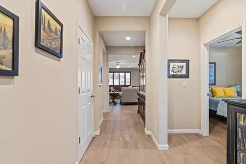 Entry Way - 174 S Karen Ave, Kerman, CA 93630 photo 1 of 6