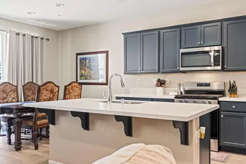Kitchen - 174 S Karen Ave, Kerman, CA 93630 photo 2 of 4