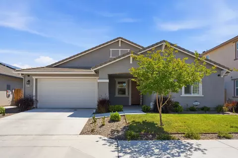 2278 N Mcarthur Ave, Fresno, CA 93727