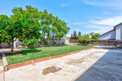 Exterior - 1887 Polson Ave, Clovis, CA 93611 photo 12 of 12