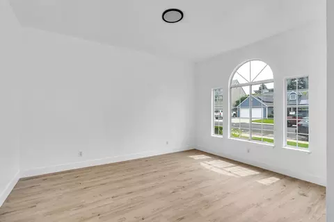 Living - 1887 Polson Ave, Clovis, CA 93611 photo 5 of 7