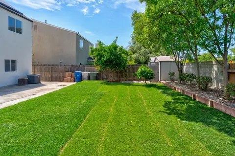 Exterior - 1887 Polson Ave, Clovis, CA 93611 photo 9 of 12