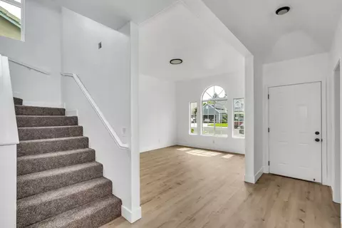 Entry Way - 1887 Polson Ave, Clovis, CA 93611 photo 1 of 7