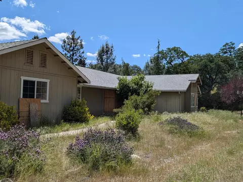 42478 Nelder Heights Dr, Oakhurst, CA 93644