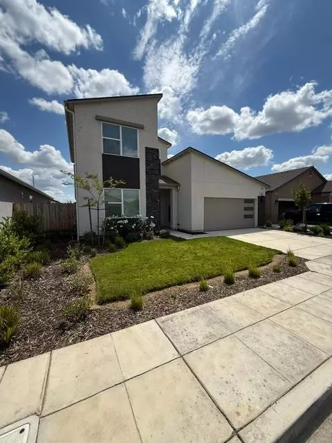 6347 E Adena Ave, Fresno, CA 93727 photo 3