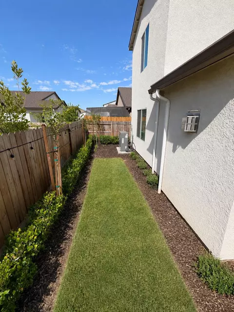 Exterior - 6347 E Adena Ave, Fresno, CA 93727 photo 3 of 3