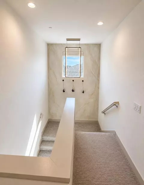 Entry Way - 6347 E Adena Ave, Fresno, CA 93727 photo 3 of 4