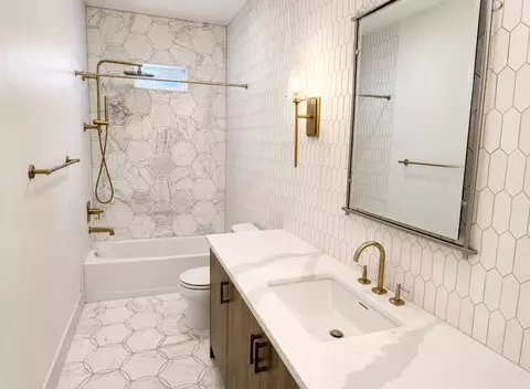 Bath - 6347 E Adena Ave, Fresno, CA 93727 photo 5 of 5